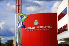 Deputados e servidores que não prestarem conta de despesas vão ter desconto no salário