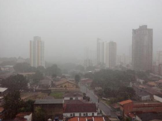 Cuiabá amanhece com neblina e temperatura pode chegar a 14ºC; frio deve durar até sexta-feira