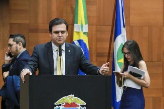 MDB prioriza candidatura de Janaina ao Senado, mas indefinição sobre federação trava articulações