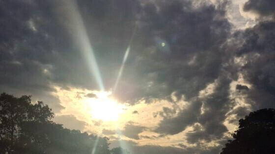 Semana começa com sol forte e temperaturas elevadas no estado